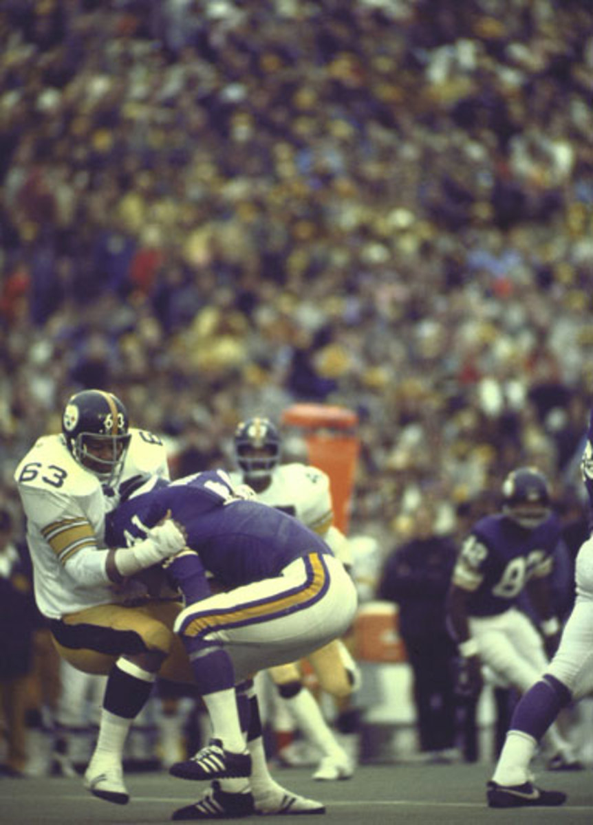 ernie-holmes-sb9-dave-osborn-hk.jpg